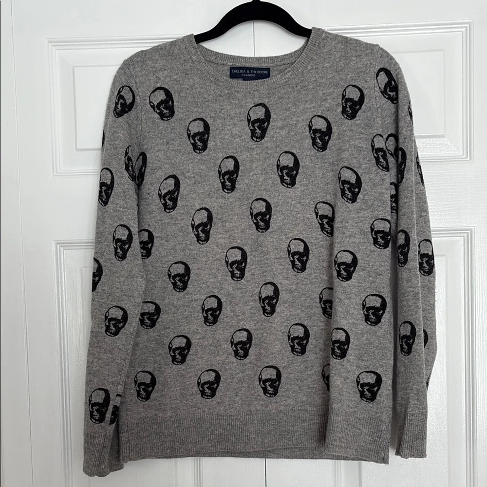 Gray 100% Cashmere Skull Sweater - Picture 1 of 4
